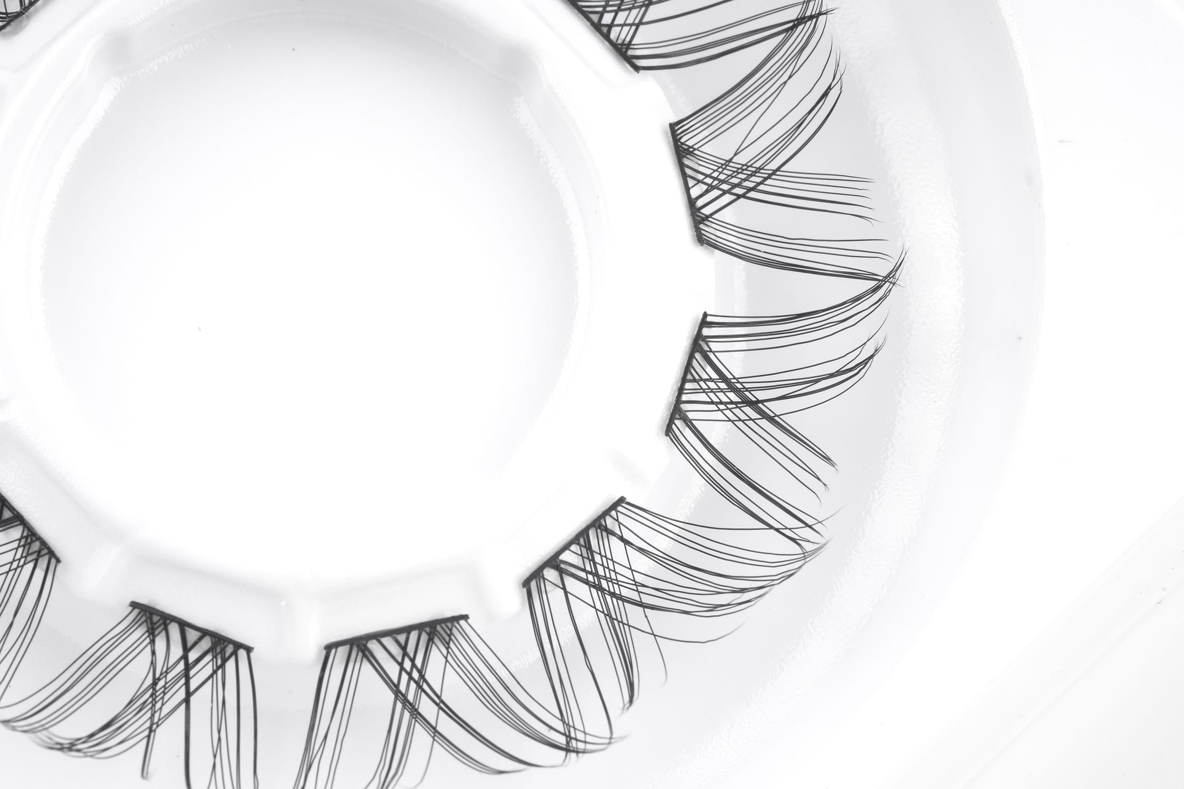 Original photograph of LDF02 linked-band DIY lash segments
